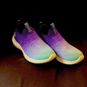 Sketchers Air Cooled Memory Foam US 11